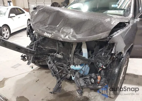 2019 Jeep Grand Cherokee Limited 4X2 z USA, uszkodzony, nr VIN 1C4RJEBG6KC826834